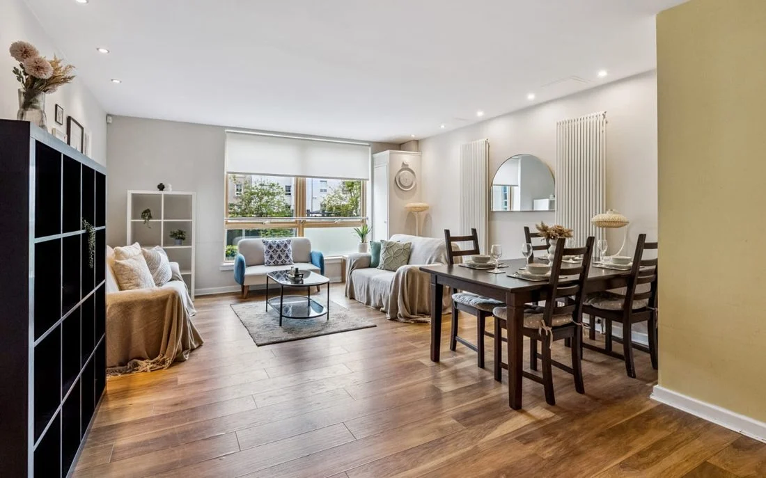 Edinburgh city apartment living and dining area